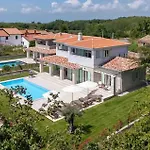 Casa de Férias Nobilis *
