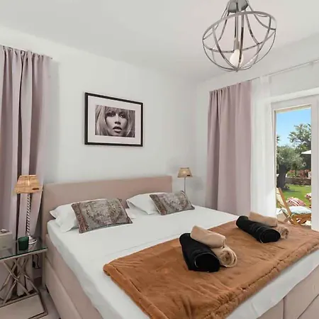 Stunning In Stanisi Semesterbostad Lasci