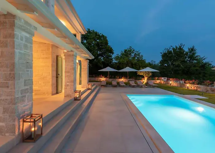 Stunning In Stanisi Holiday home *