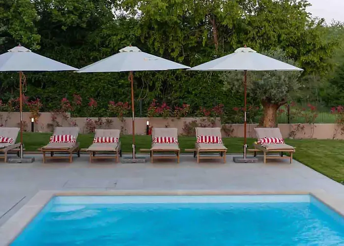 Stunning In Stanisi *