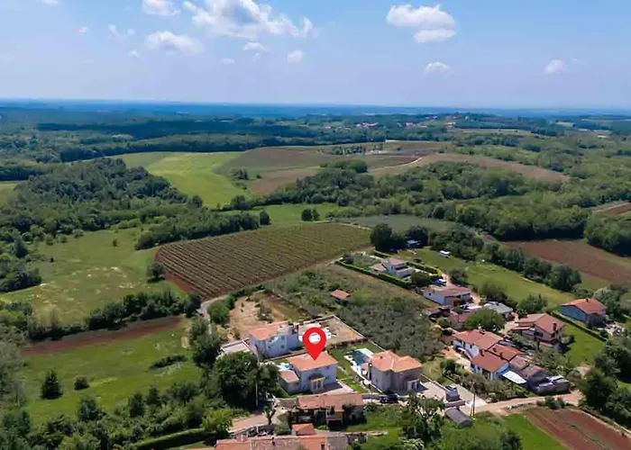 Stunning In Stanisi * Lasci